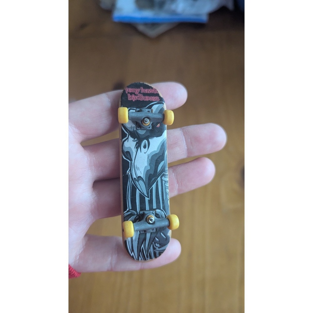 Vintage‎ Original Tech Deck Tony Hawk Birdhouse Fingerboard Falcon Graphic Y